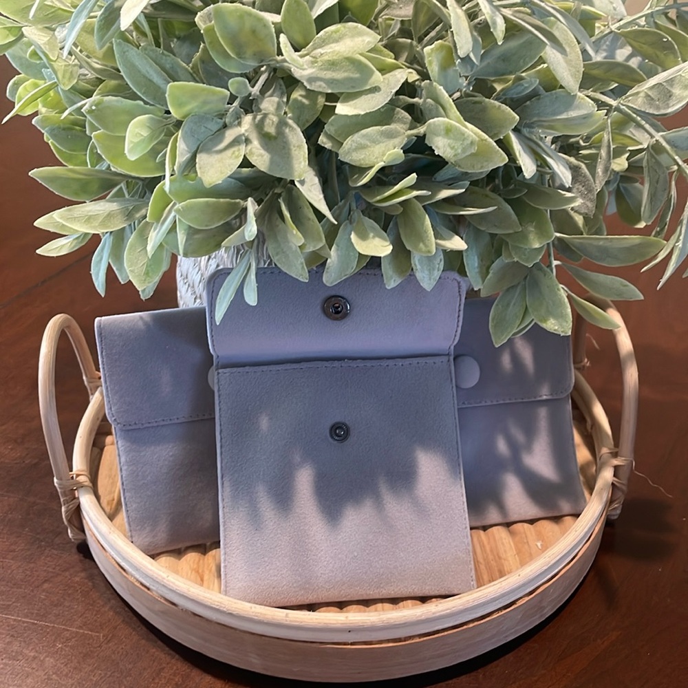 Gray 3pc Unbranded velvet snap accessory pouch